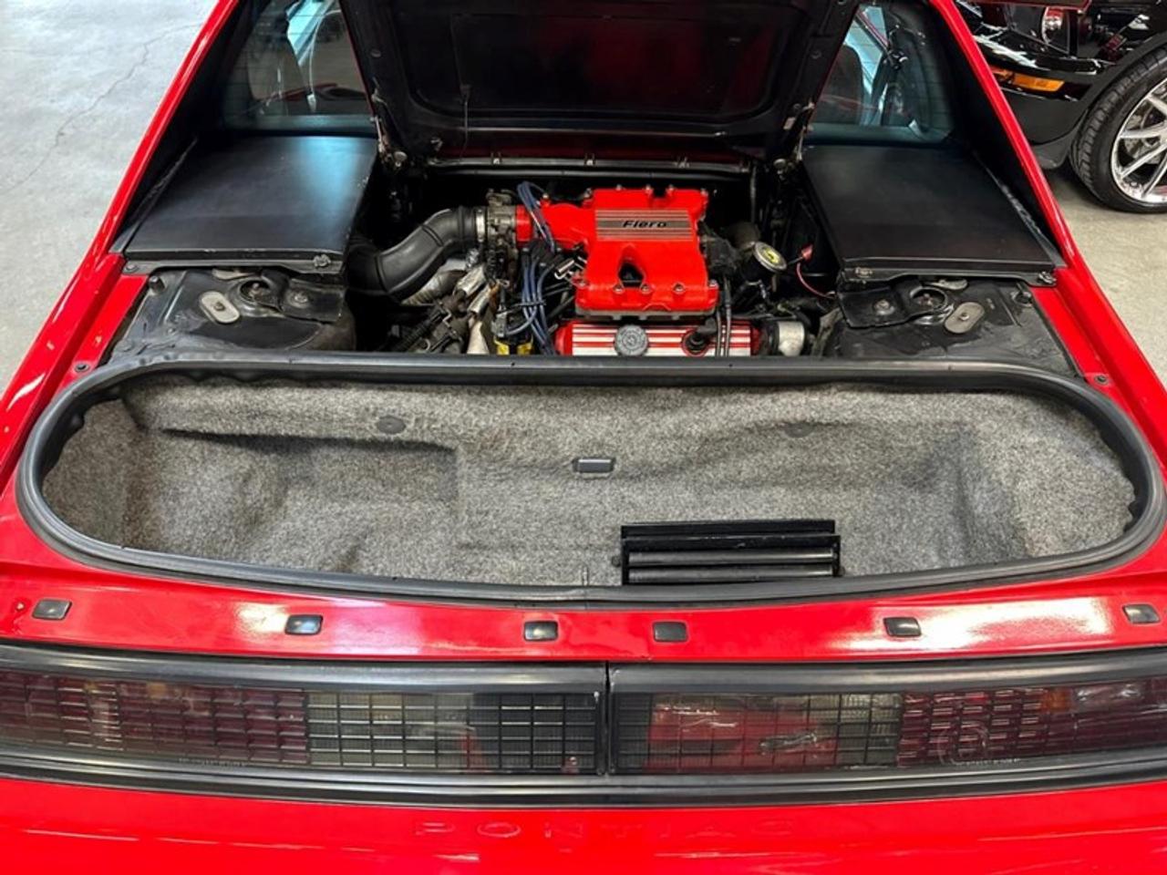 1986 Pontiac Fiero SE Photo