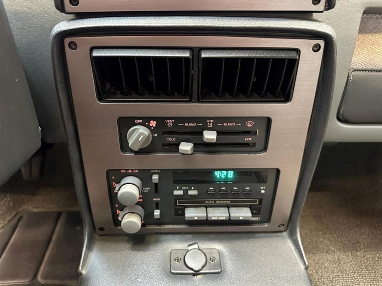 1986 Pontiac Fiero SE Photo