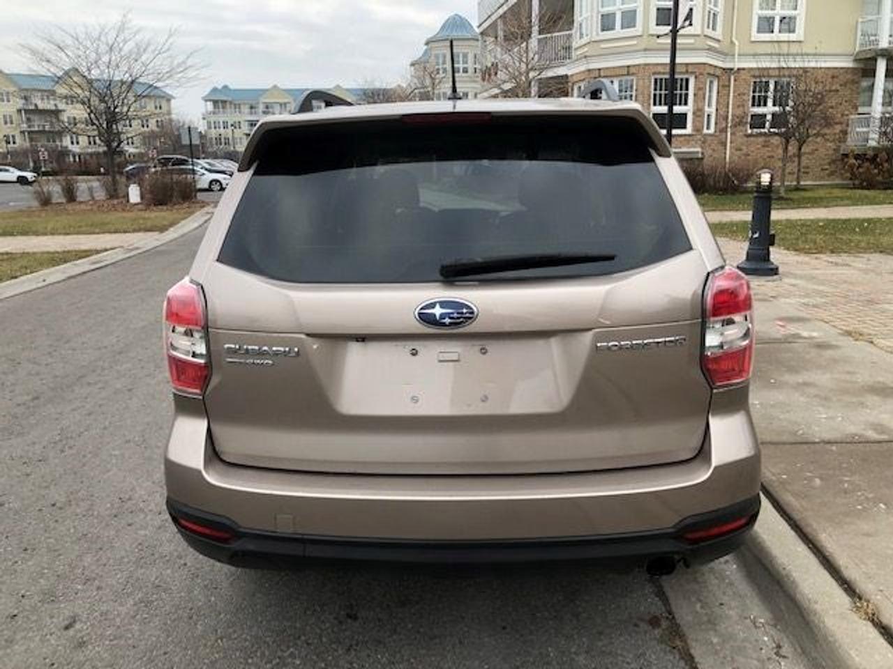 2015 Subaru Forester 2.5i Photo