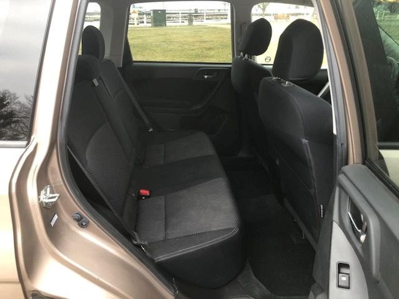 2015 Subaru Forester 2.5i Photo