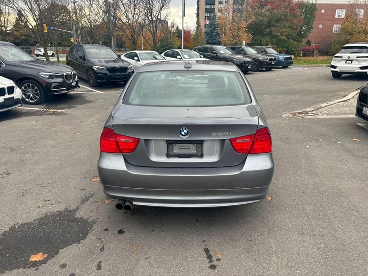 2010 BMW 3 Series 328i xDrive Photo5