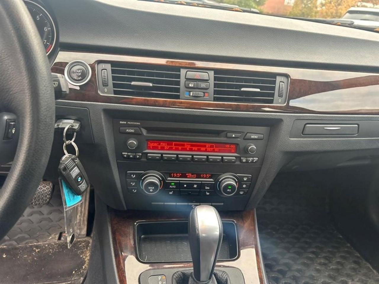 2010 BMW 3-Series 328i xDrive Photo