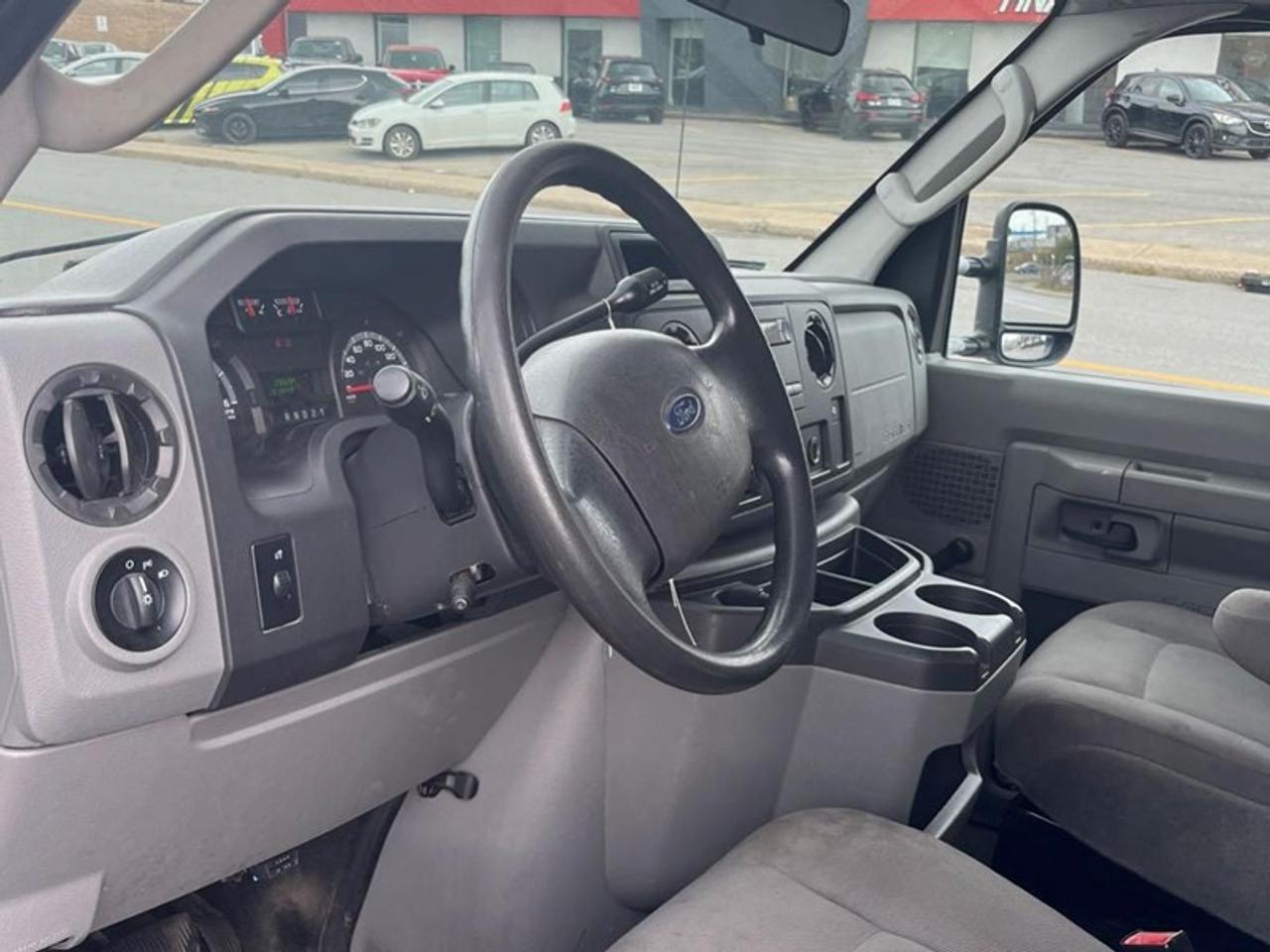 2013 Ford Econoline E-150 Photo