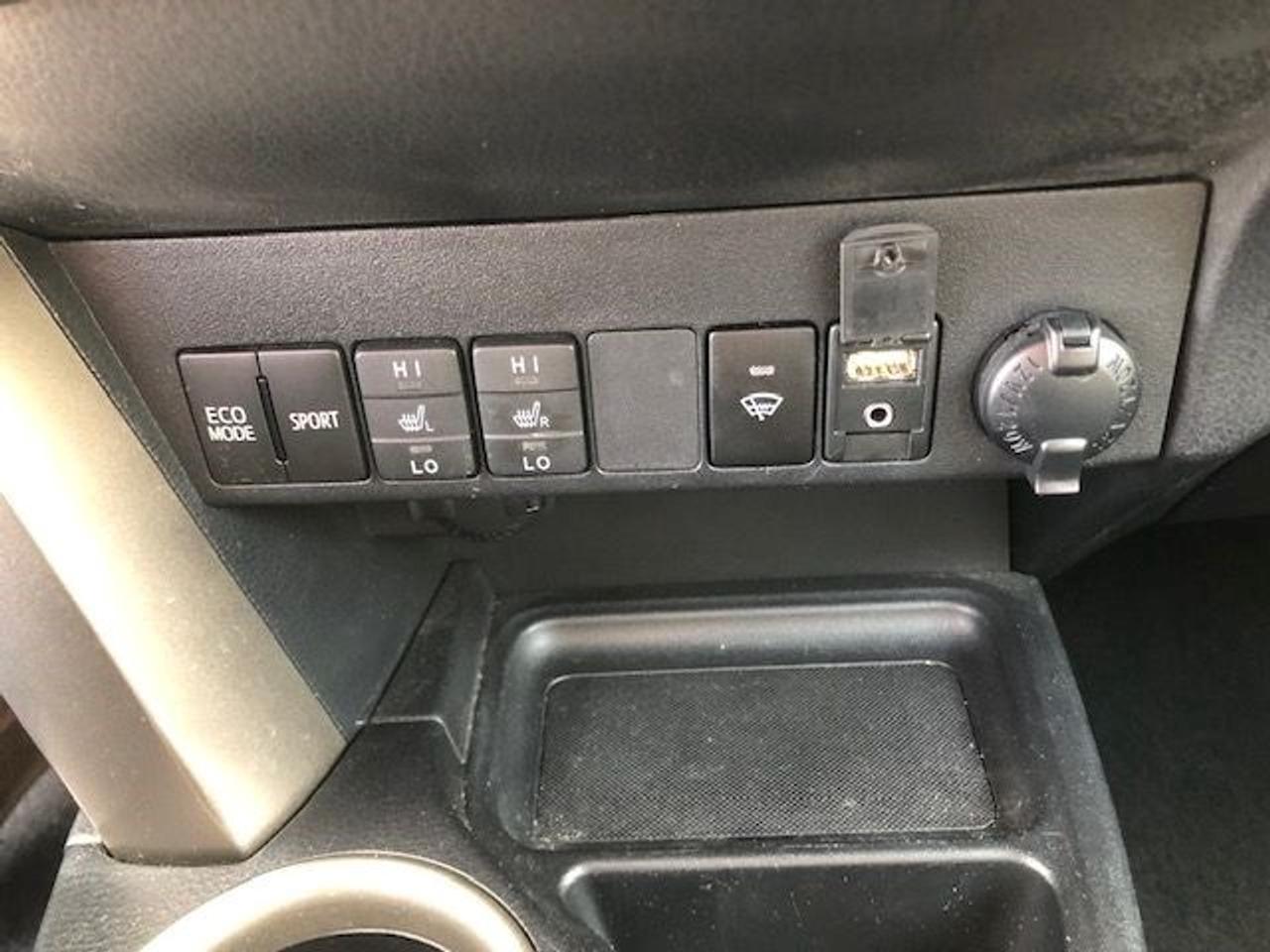 2013 Toyota RAV4 XLE Photo