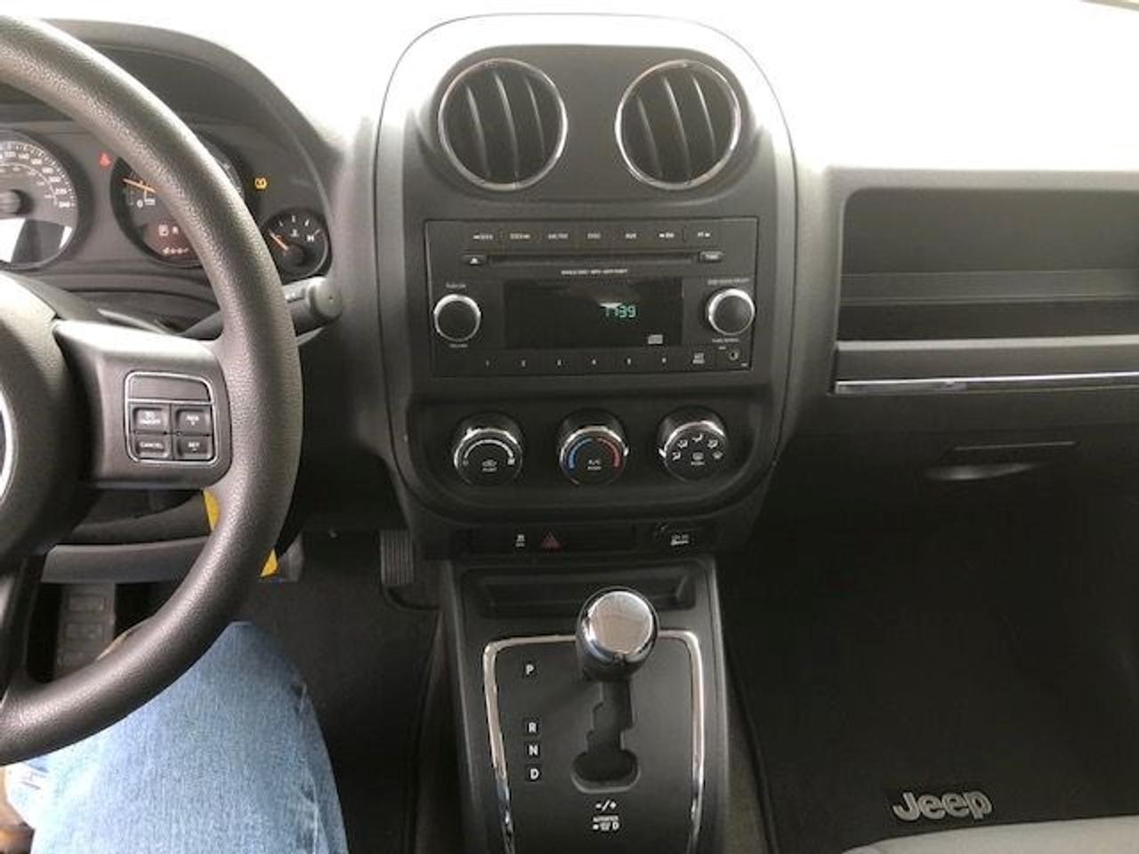 2015 Jeep Patriot SPORT Photo4