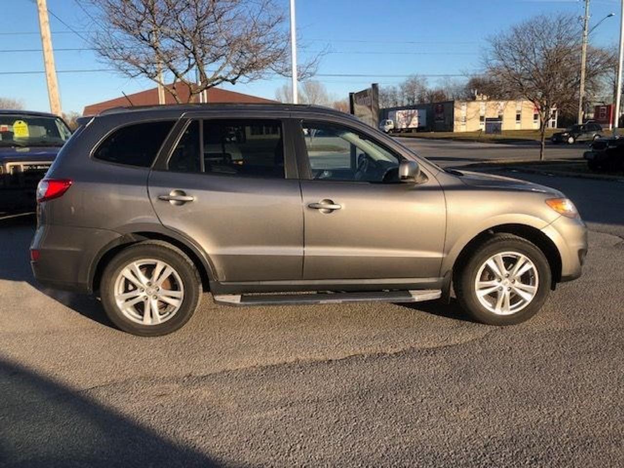 2011 Hyundai Santa Fe GLS 3.5 Photo2