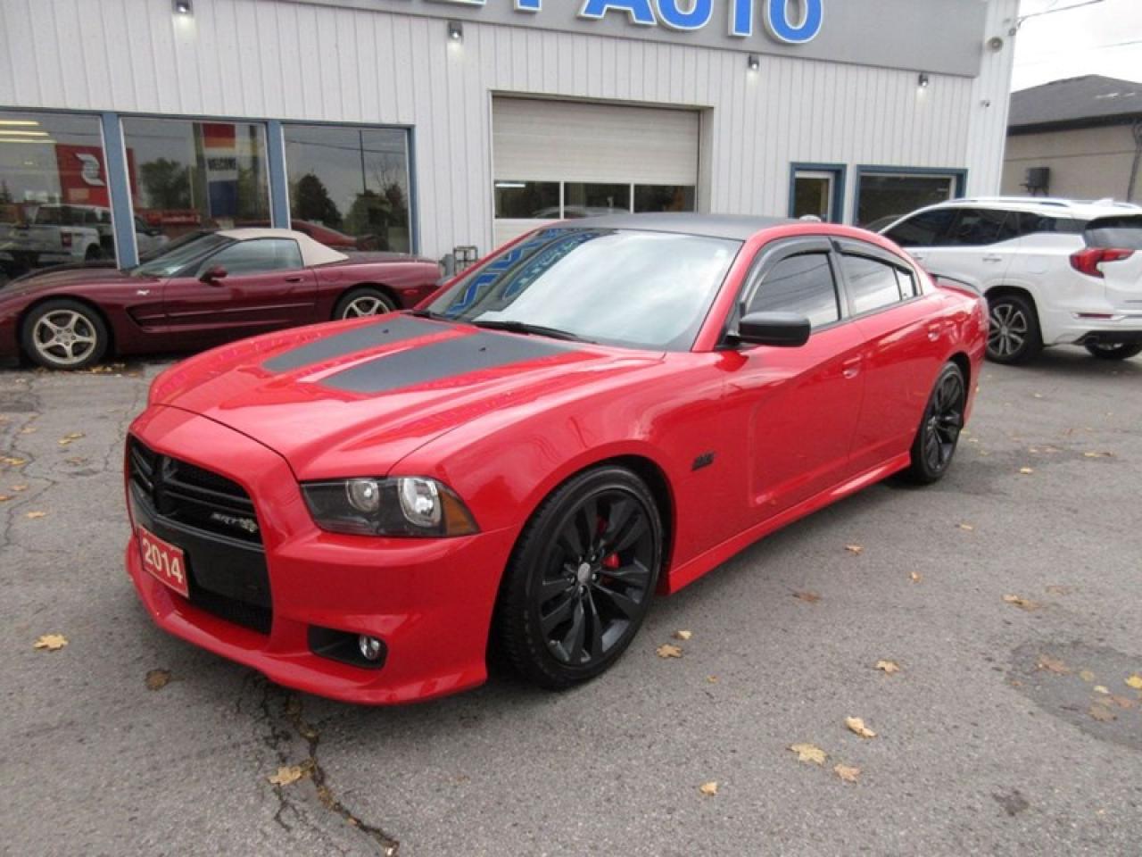 2014 Dodge Charger SRT-8 Photo2