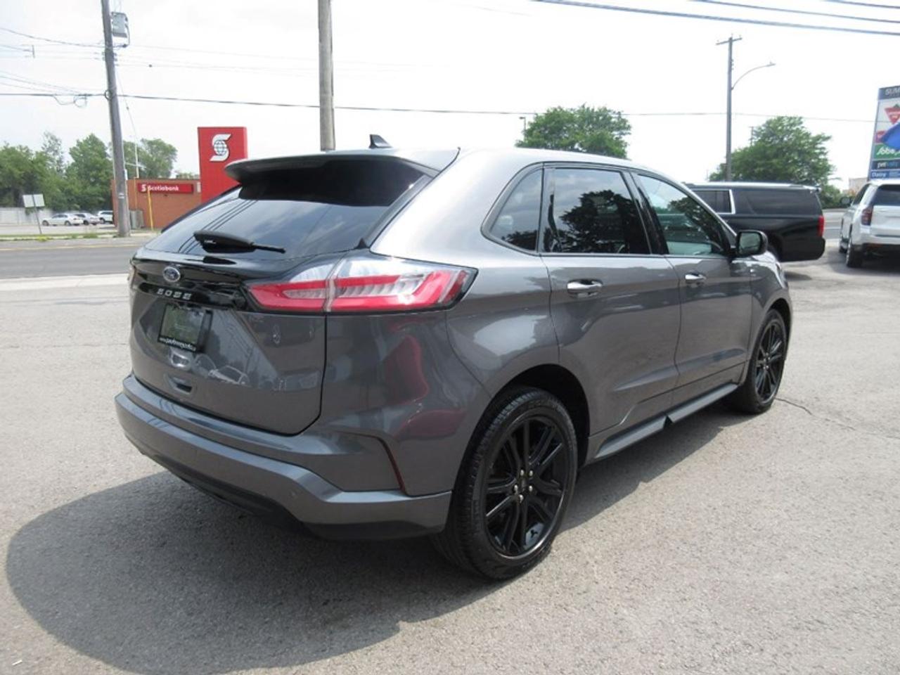 2022 Ford Edge  Photo
