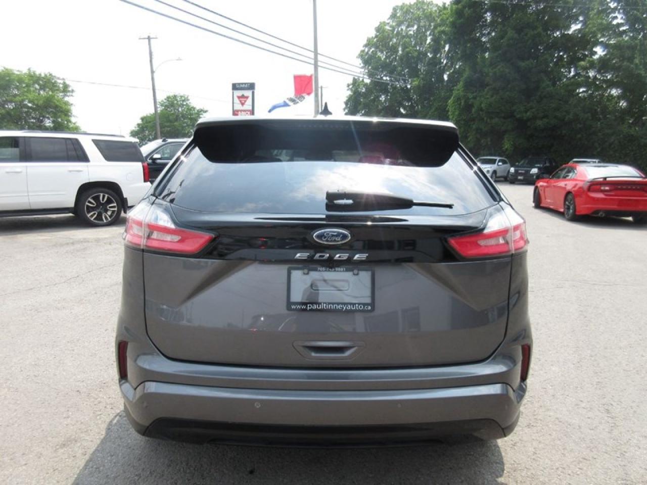 2022 Ford Edge  Photo