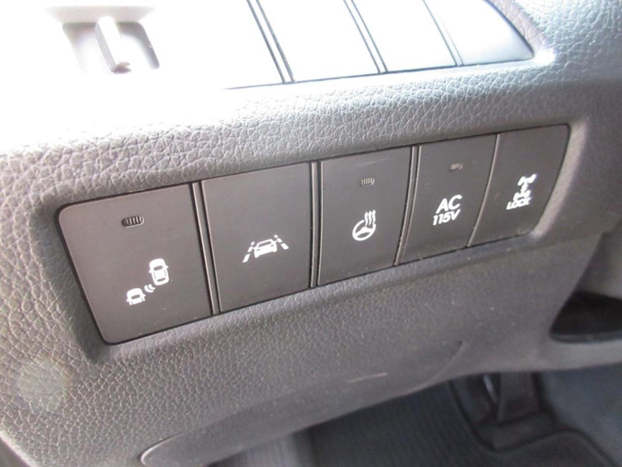 2019 Hyundai Santa Fe XL Photo