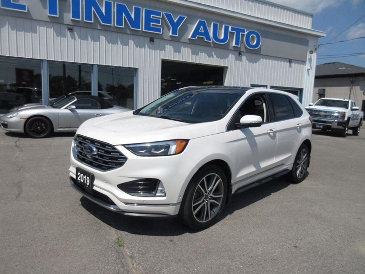 2019 Ford Edge Titanium Photo