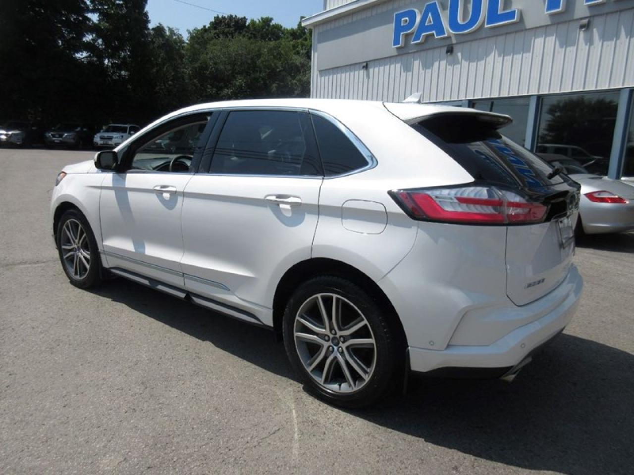 2019 Ford Edge Titanium Photo