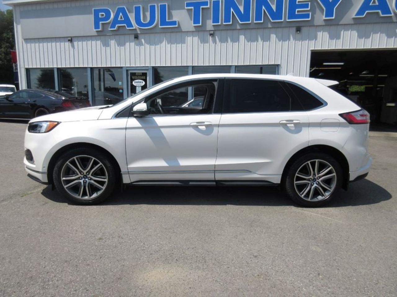 2019 Ford Edge Titanium Photo