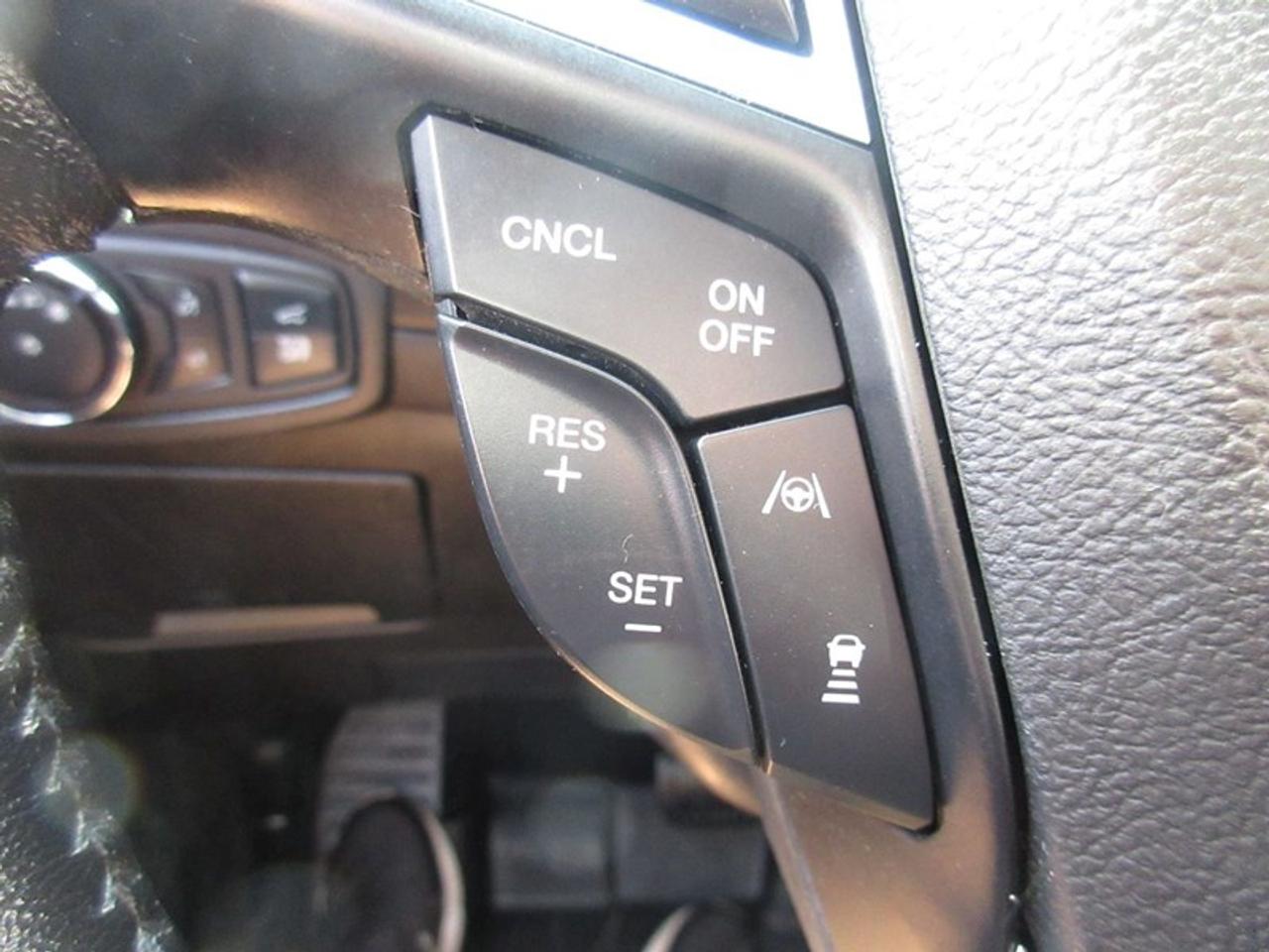 2019 Ford Edge Titanium Photo