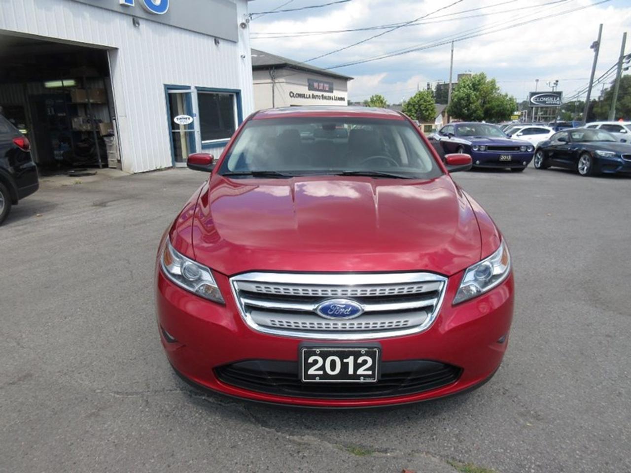 2012 Ford Taurus SEL Photo3