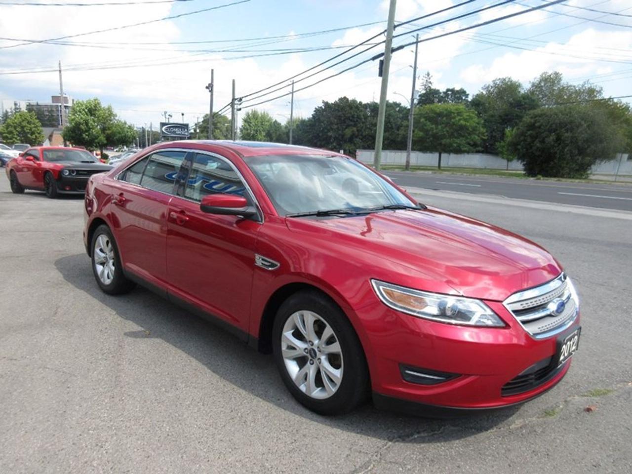 2012 Ford Taurus SEL Photo4