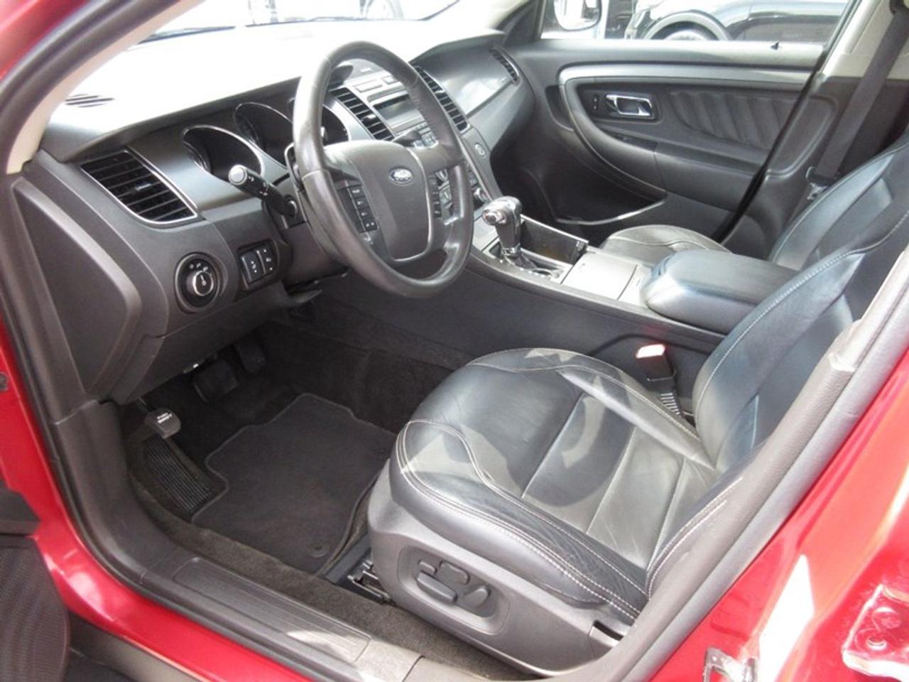 2012 Ford Taurus SEL Photo