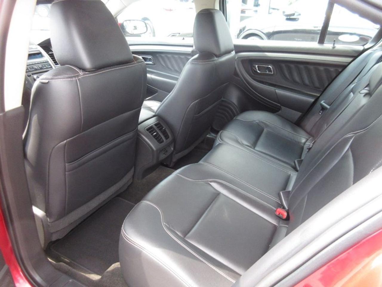 2012 Ford Taurus SEL Photo