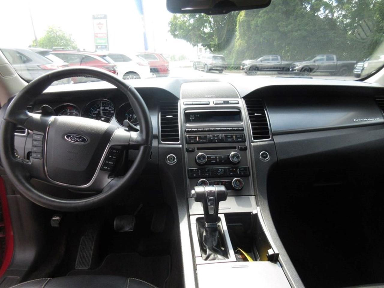 2012 Ford Taurus SEL Photo