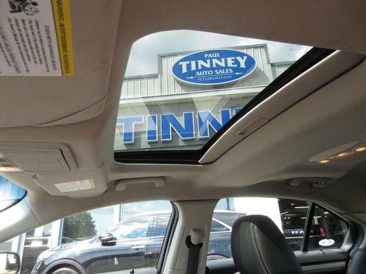 2012 Ford Taurus SEL Photo