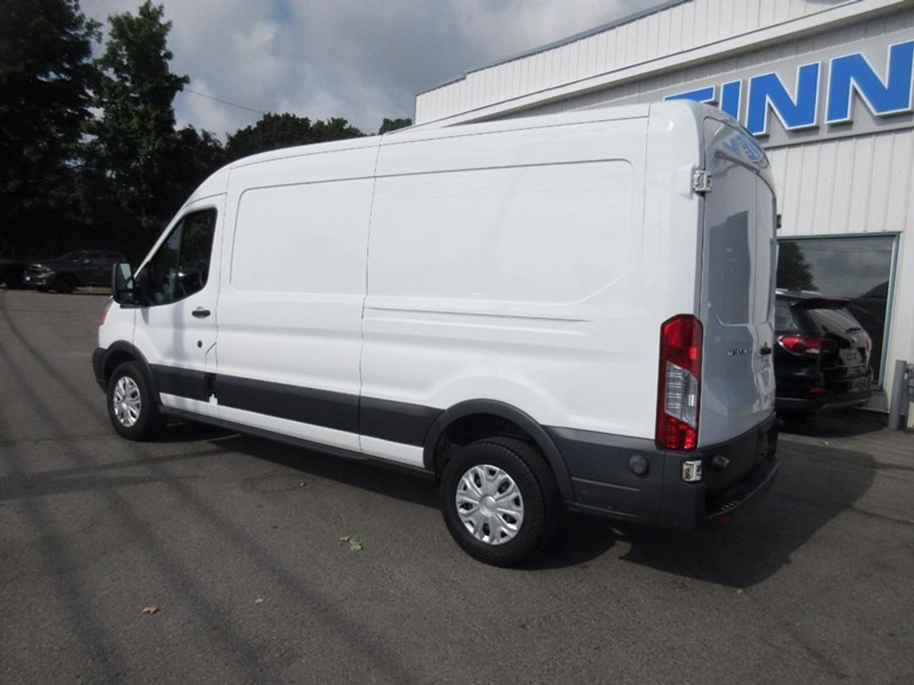 2016 Ford Transit 250 Van Med. Roof w/Sliding Pass. 148-in. WB Photo