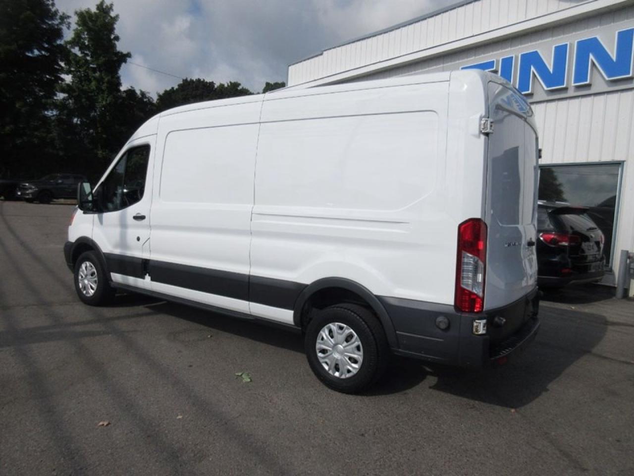 2016 Ford Transit 250 Van Med. Roof w/Sliding Pass. 148-in. WB Photo