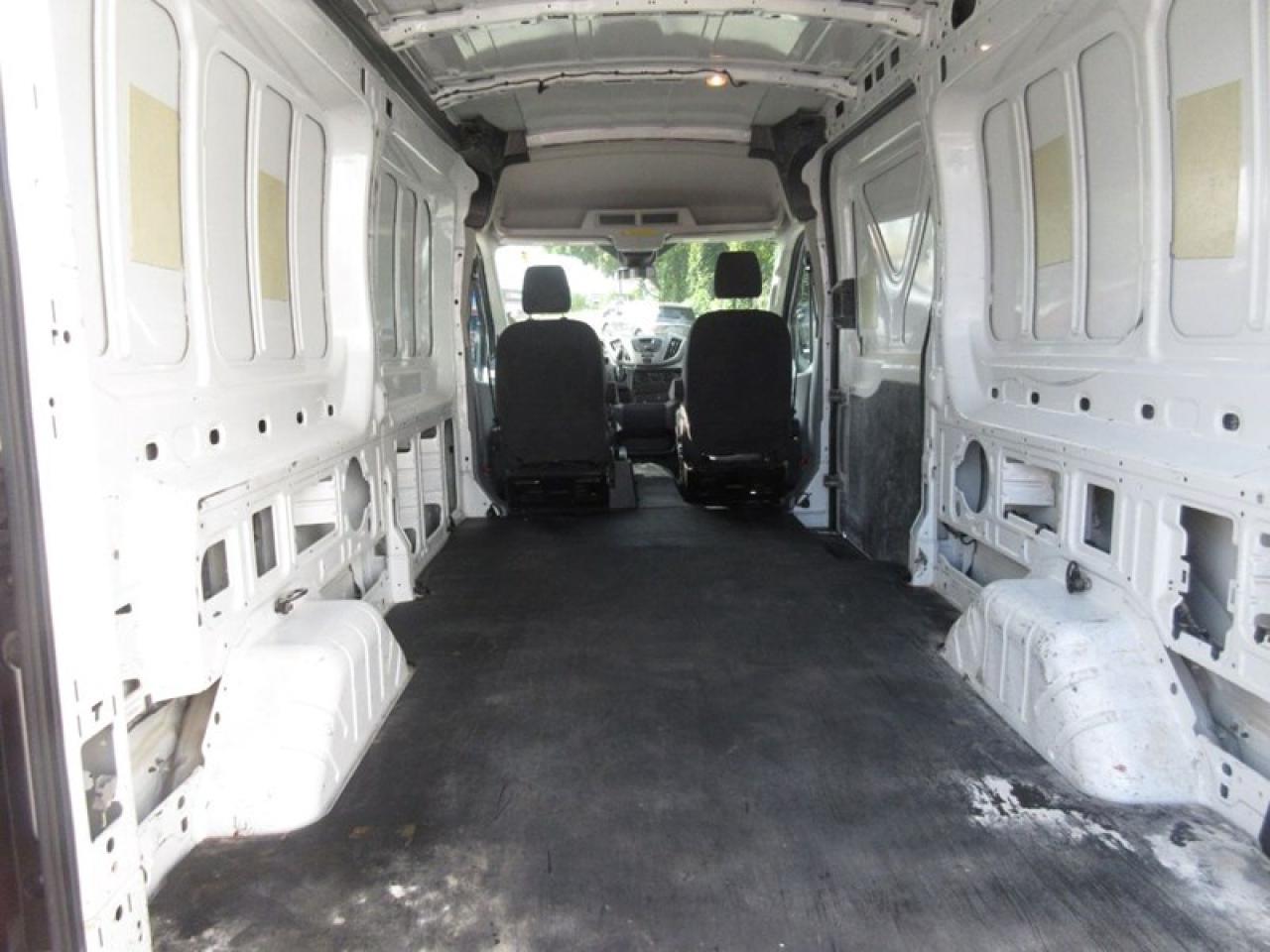 2016 Ford Transit 250 Van Med. Roof w/Sliding Pass. 148-in. WB Photo