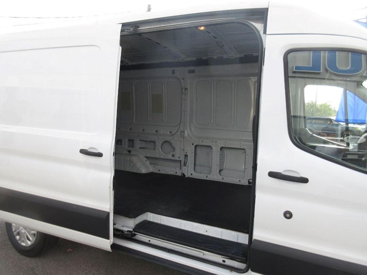 2016 Ford Transit 250 Van Med. Roof w/Sliding Pass. 148-in. WB Photo