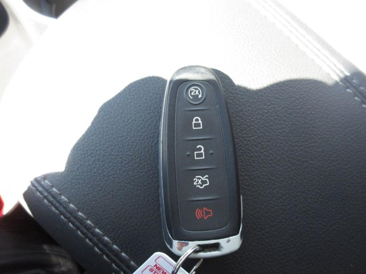 2016 Ford Escape Titanium Photo