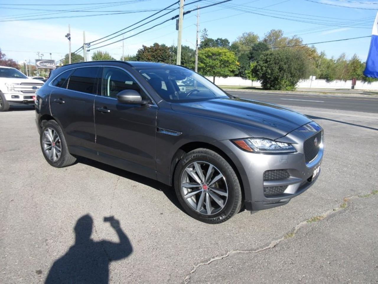 2018 Jaguar F-PACE 2.0T Prestige Photo4