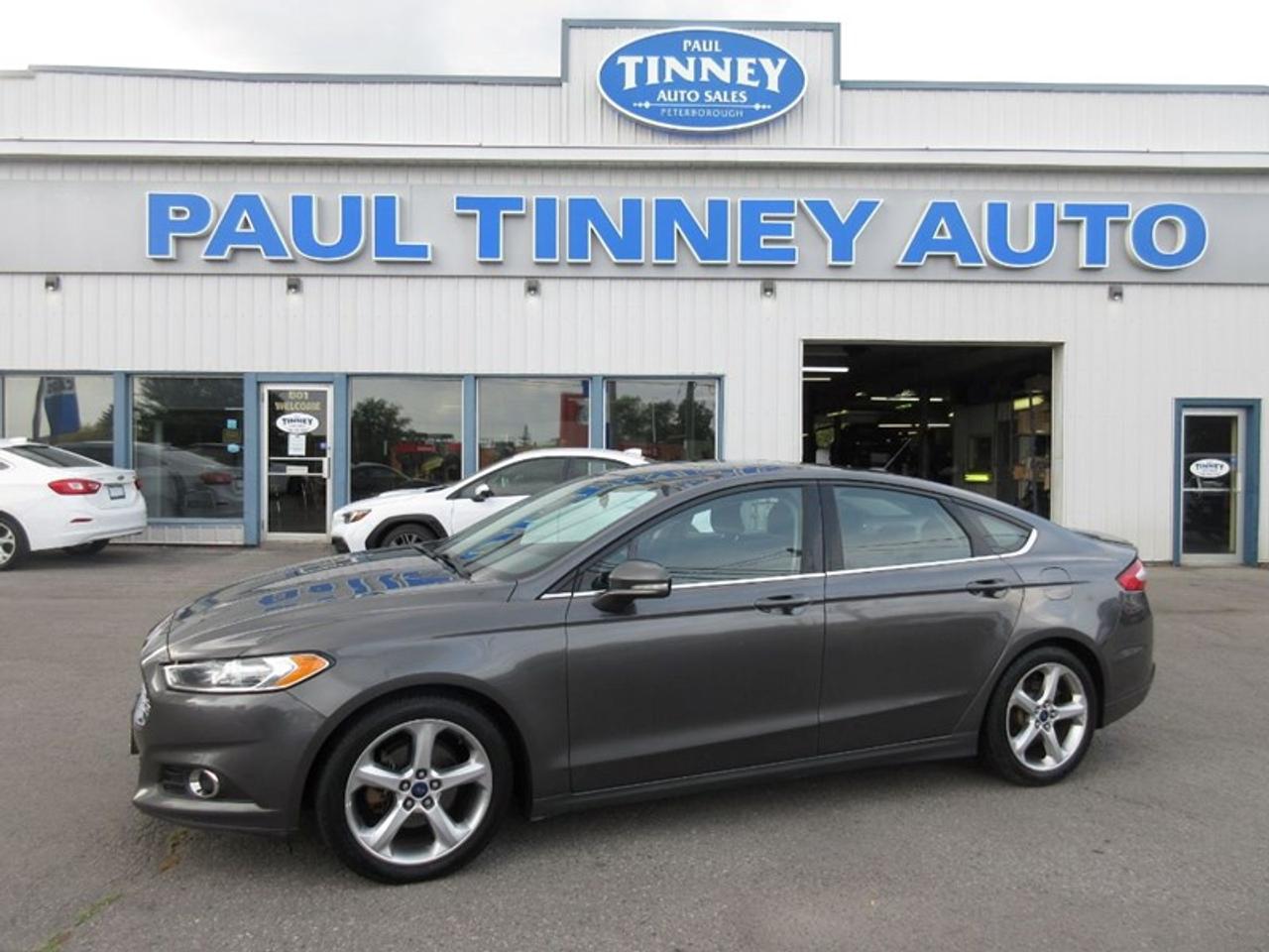 2016 Ford Fusion SE Photo