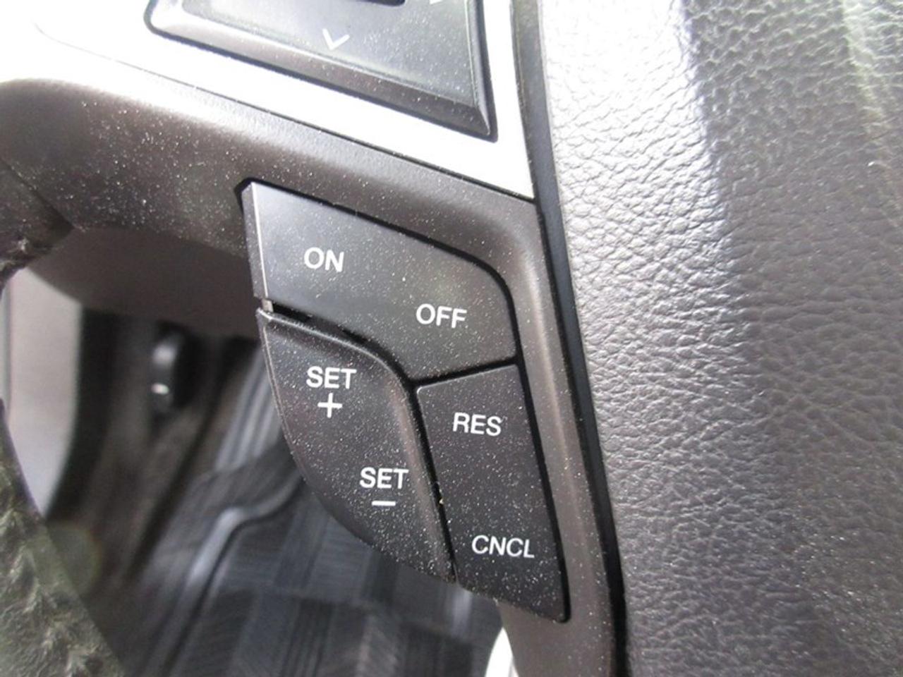 2016 Ford Fusion SE Photo