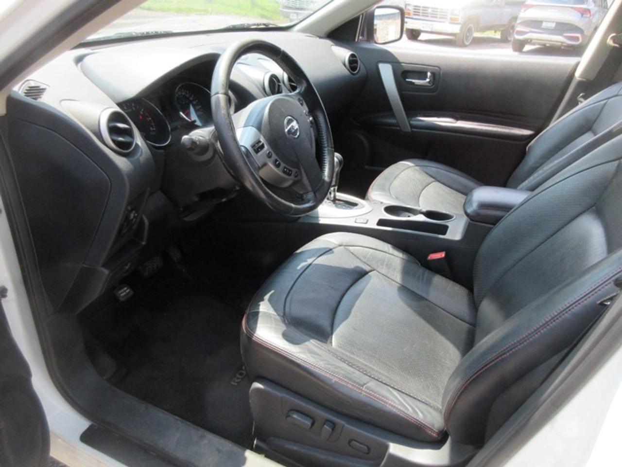 2011 Nissan Rogue SV AWD Photo
