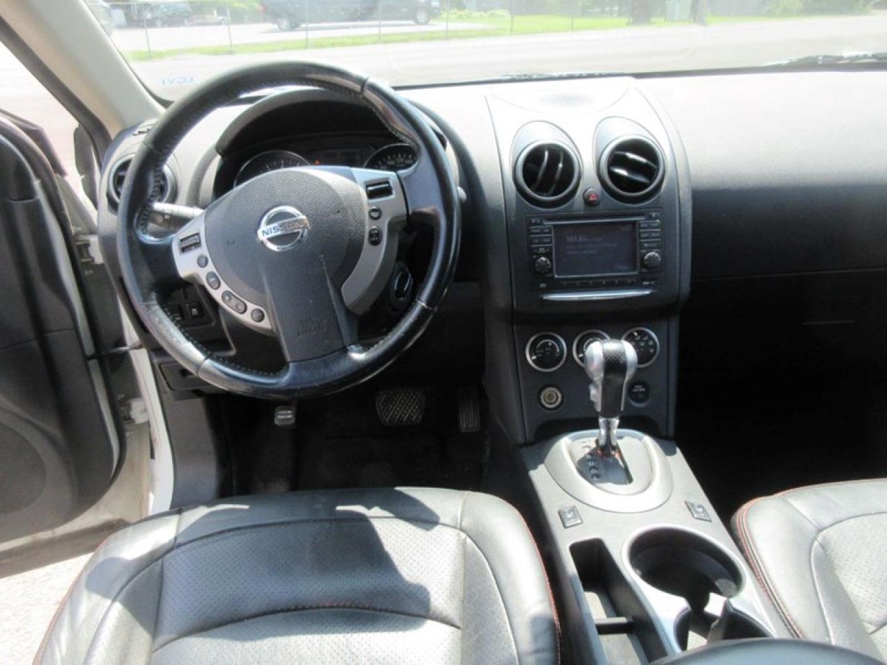 2011 Nissan Rogue SV AWD Photo