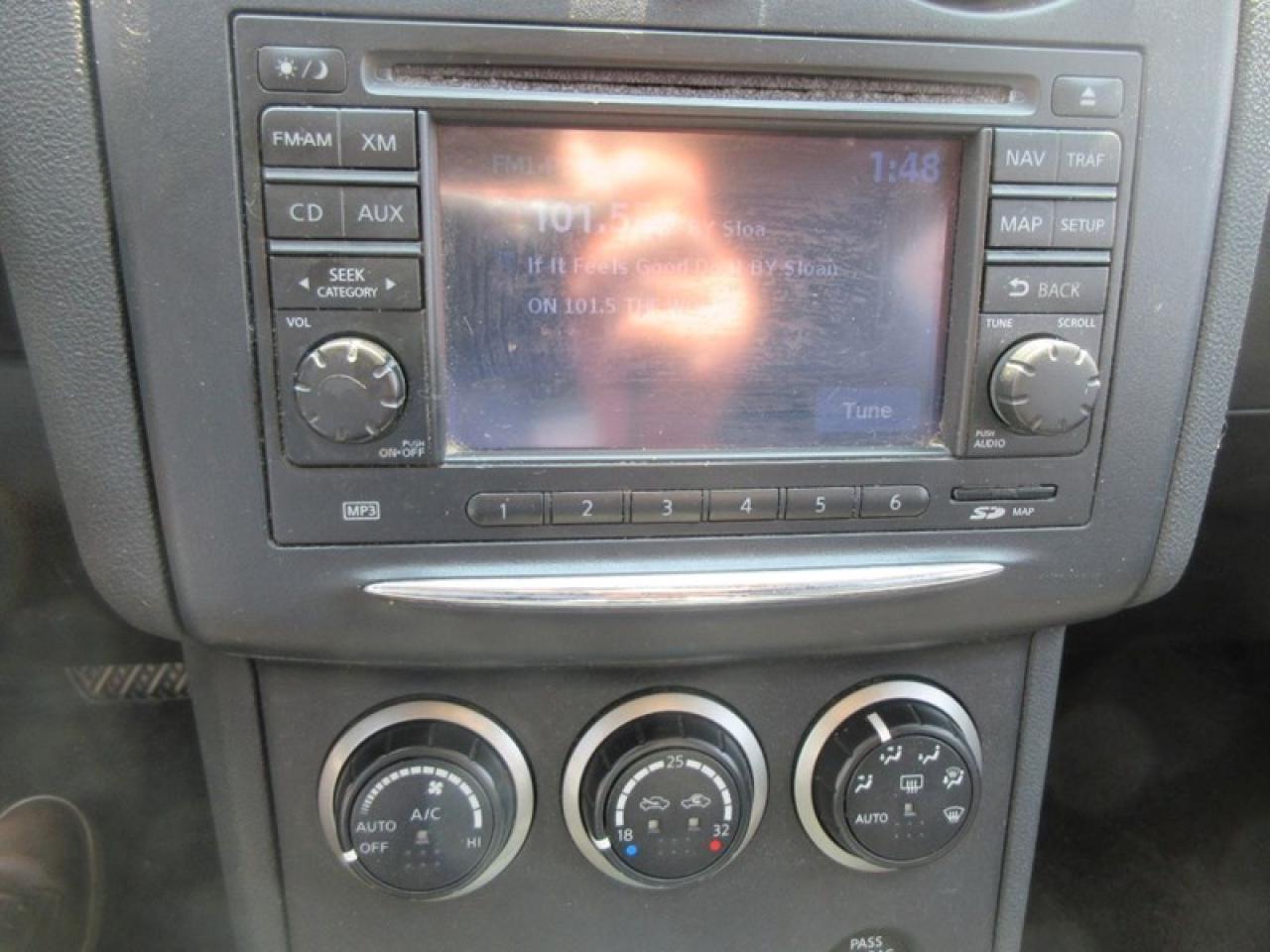 2011 Nissan Rogue SV AWD Photo