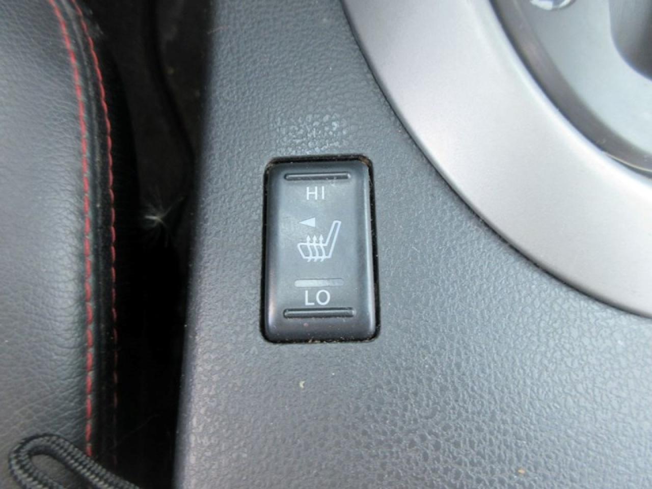 2011 Nissan Rogue SV AWD Photo