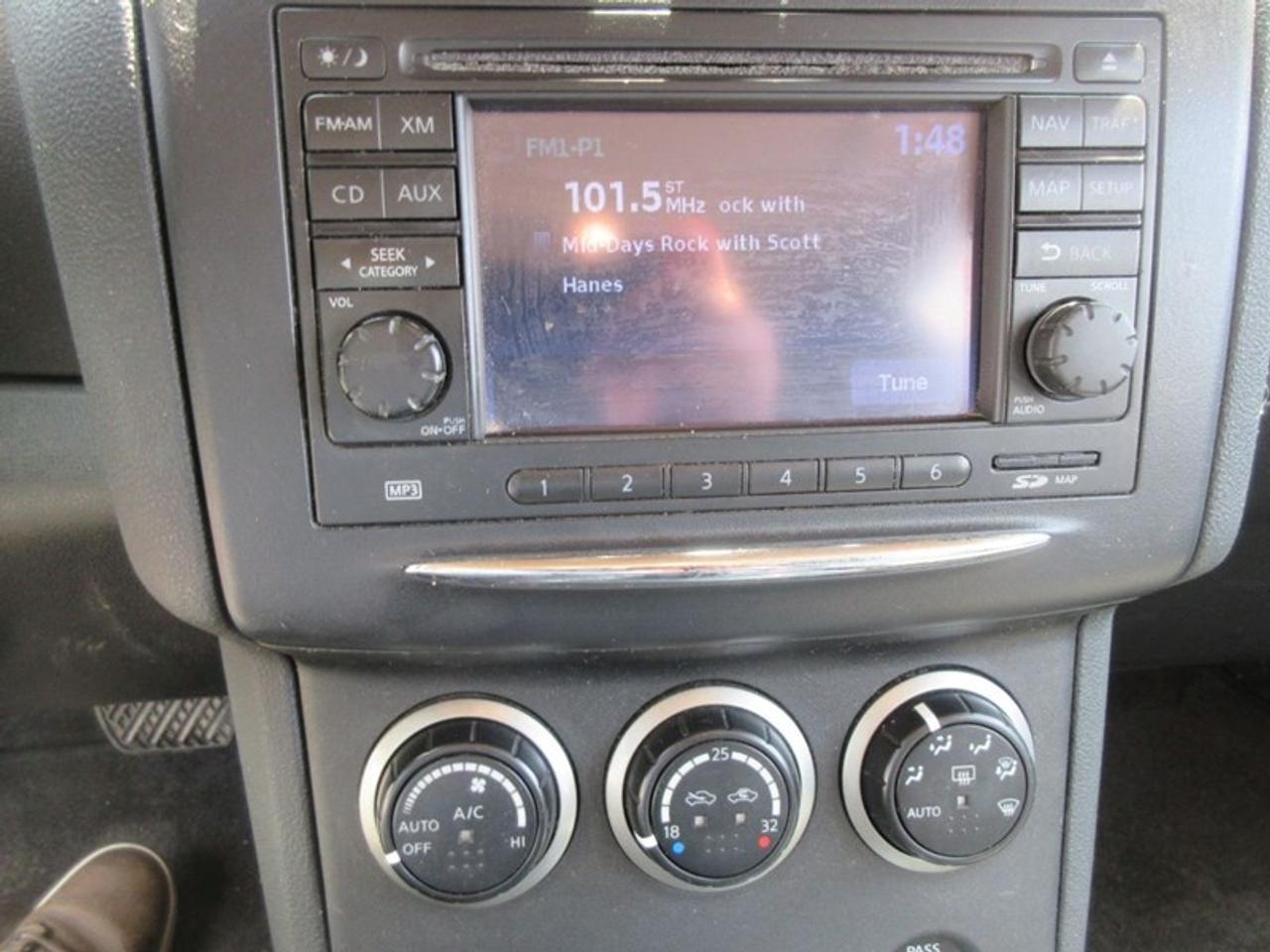 2011 Nissan Rogue SV AWD Photo