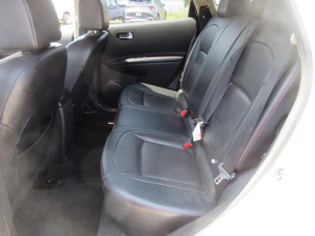 2011 Nissan Rogue SV AWD Photo