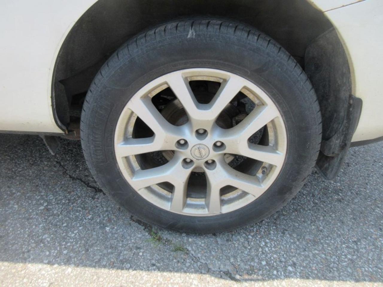 2011 Nissan Rogue SV AWD Photo