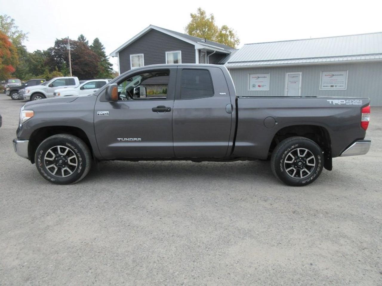 2015 Toyota Tundra SR5 5.7L V8 Photo5