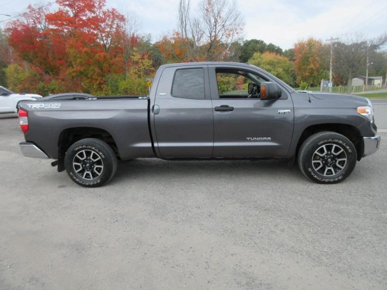 2015 Toyota Tundra SR5 5.7L V8 Photo