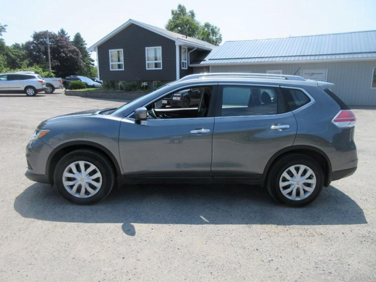 2016 Nissan Rogue S Photo