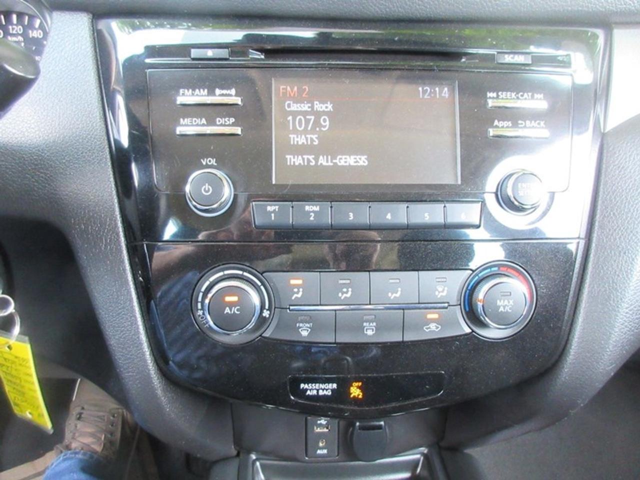 2016 Nissan Rogue S Photo