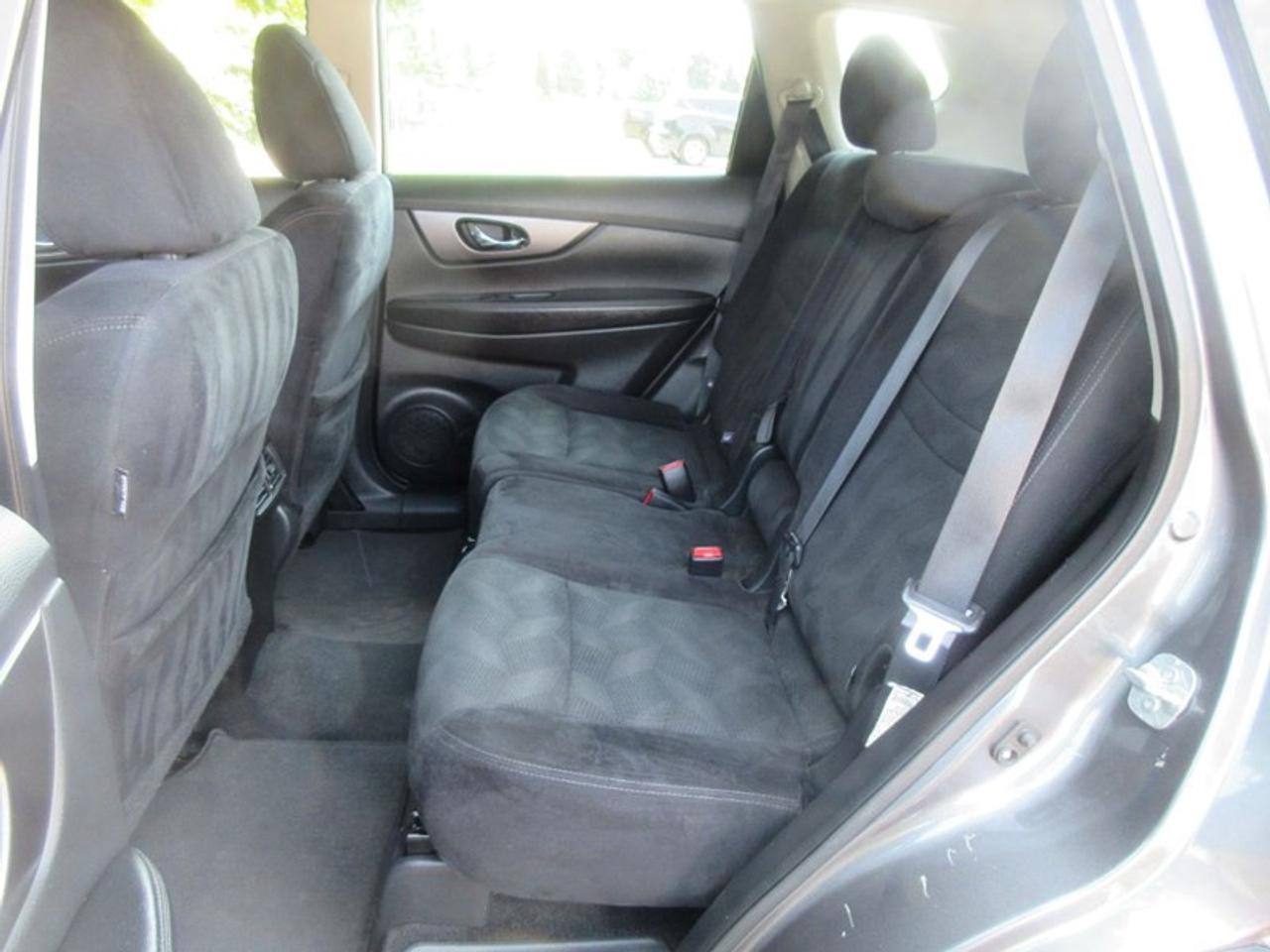2016 Nissan Rogue S Photo