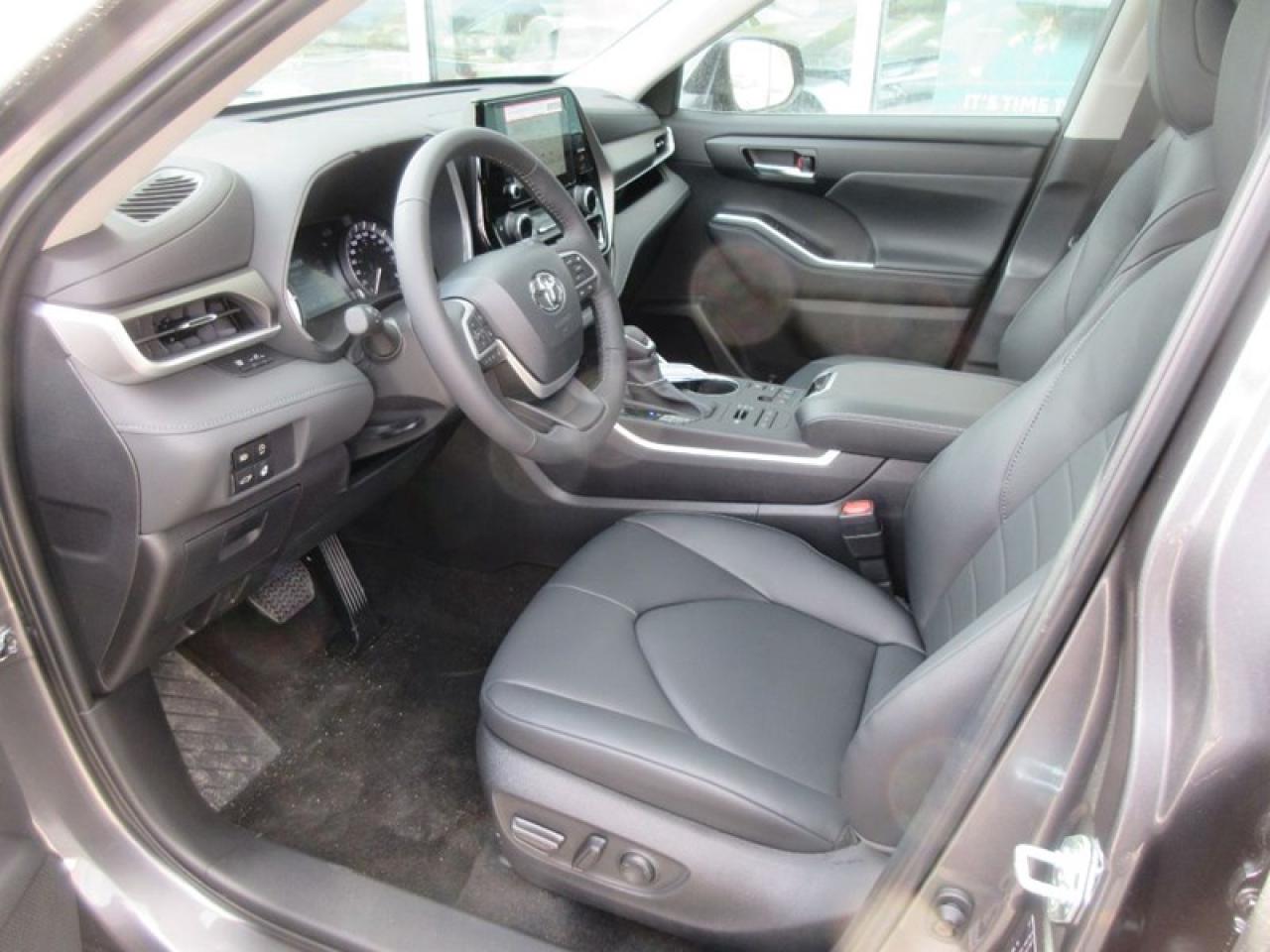 2023 Toyota Highlander XLE AWD Photo