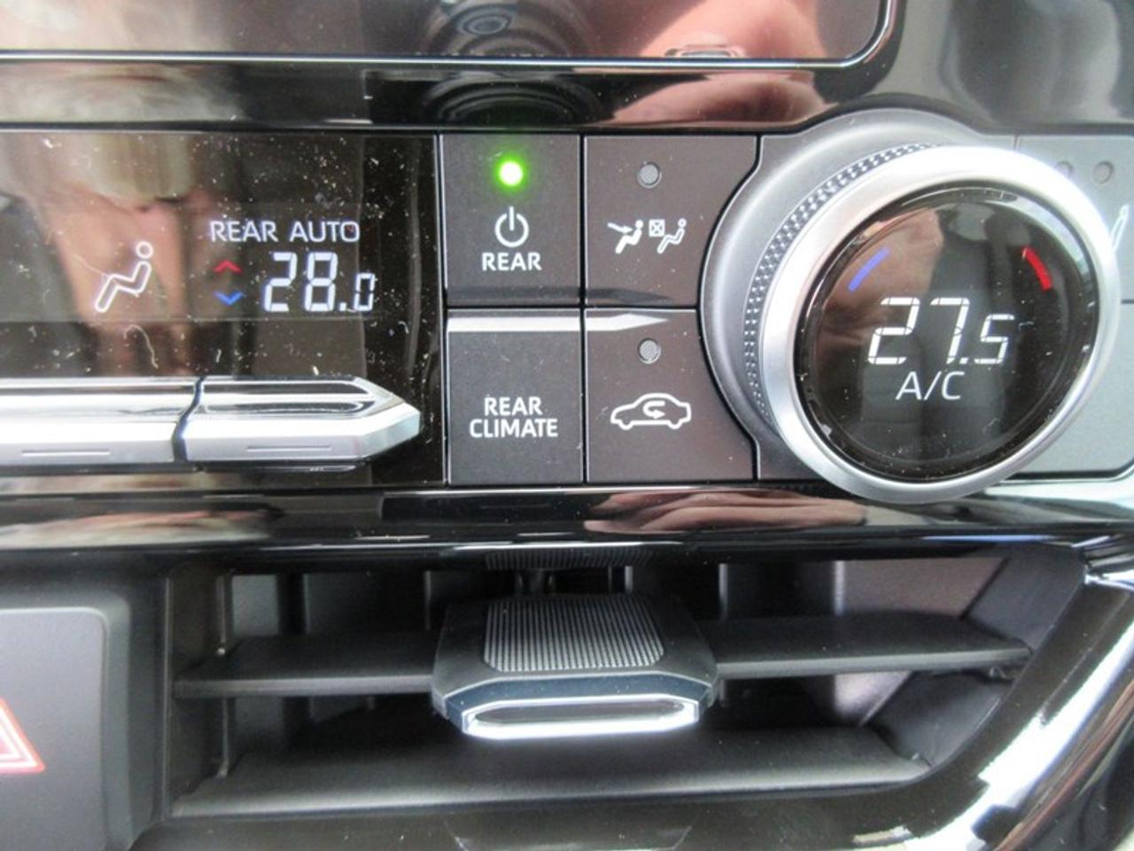 2023 Toyota Highlander XLE AWD Photo