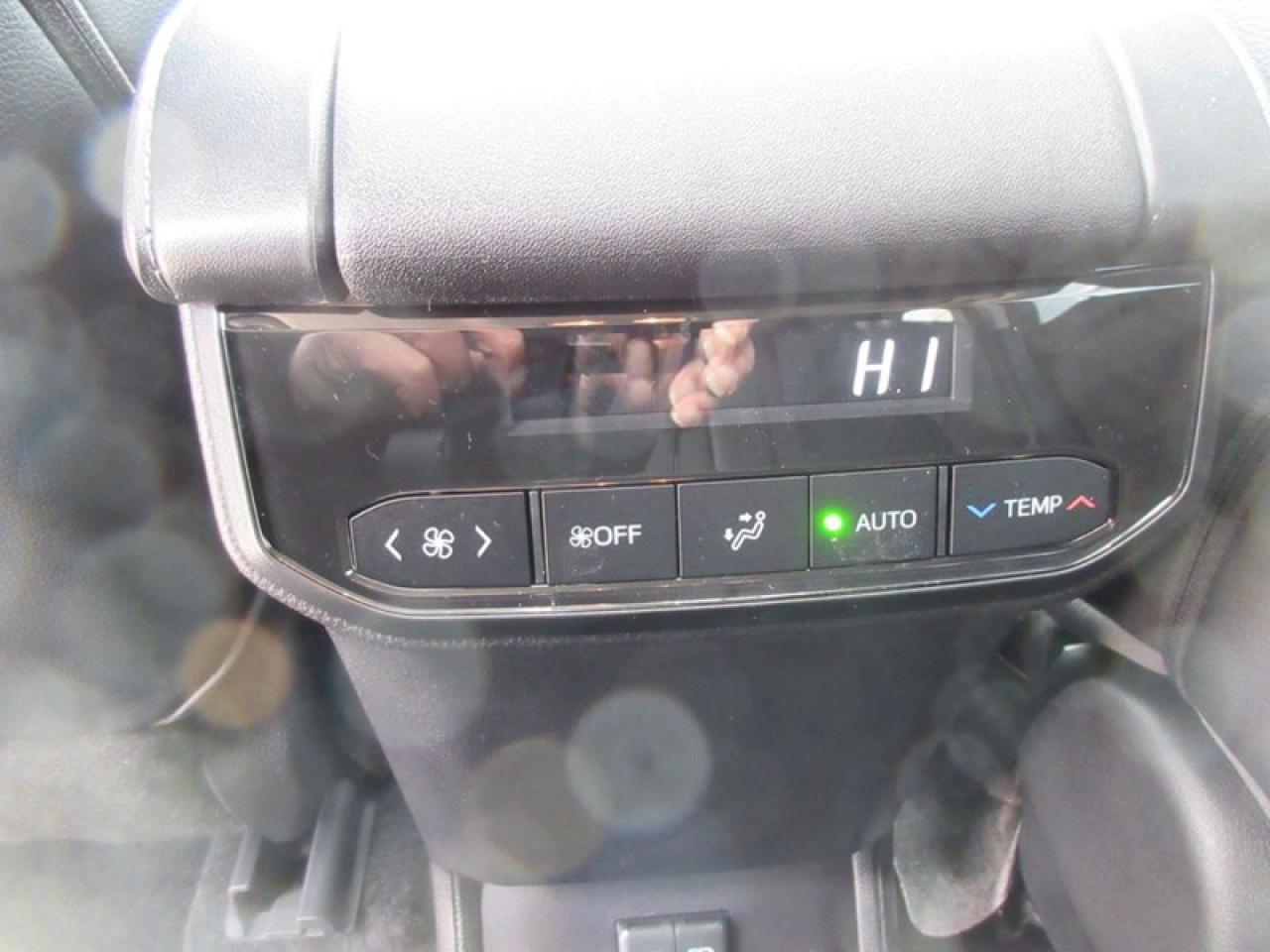 2023 Toyota Highlander XLE AWD Photo