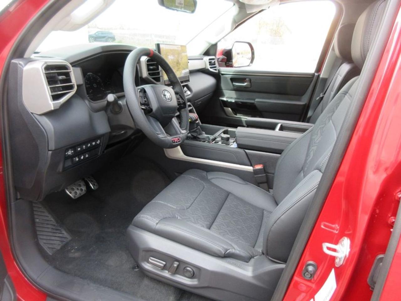 2024 Toyota Tundra Limited CREW MAX Photo