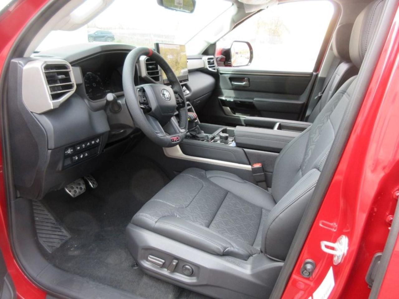 2024 Toyota Tundra Limited CREW MAX Photo