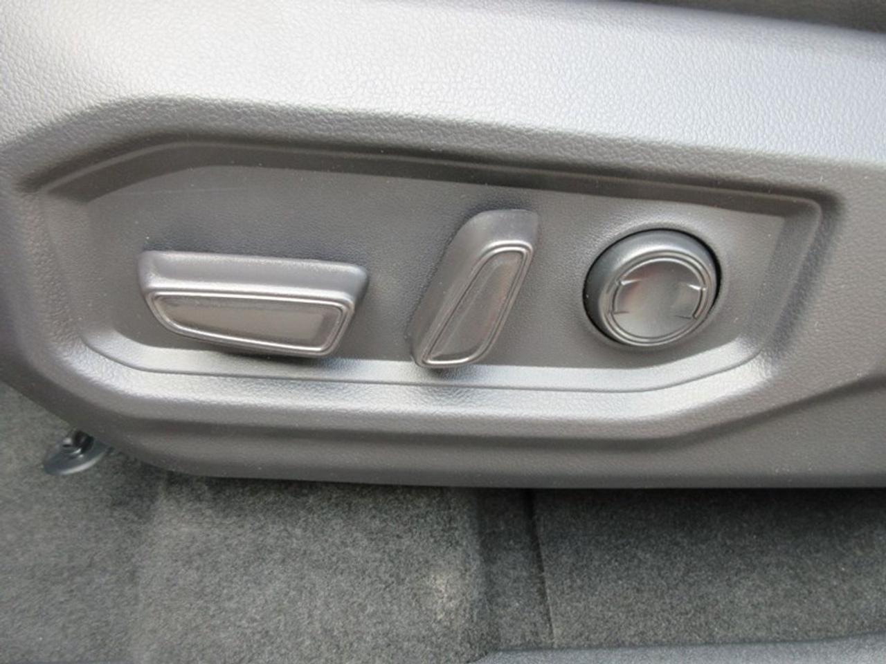 2024 Toyota Tundra Limited CREW MAX Photo
